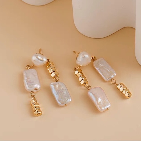 Fresh Water Pearl Earrings Statement Earrings - Picture 4 of 5